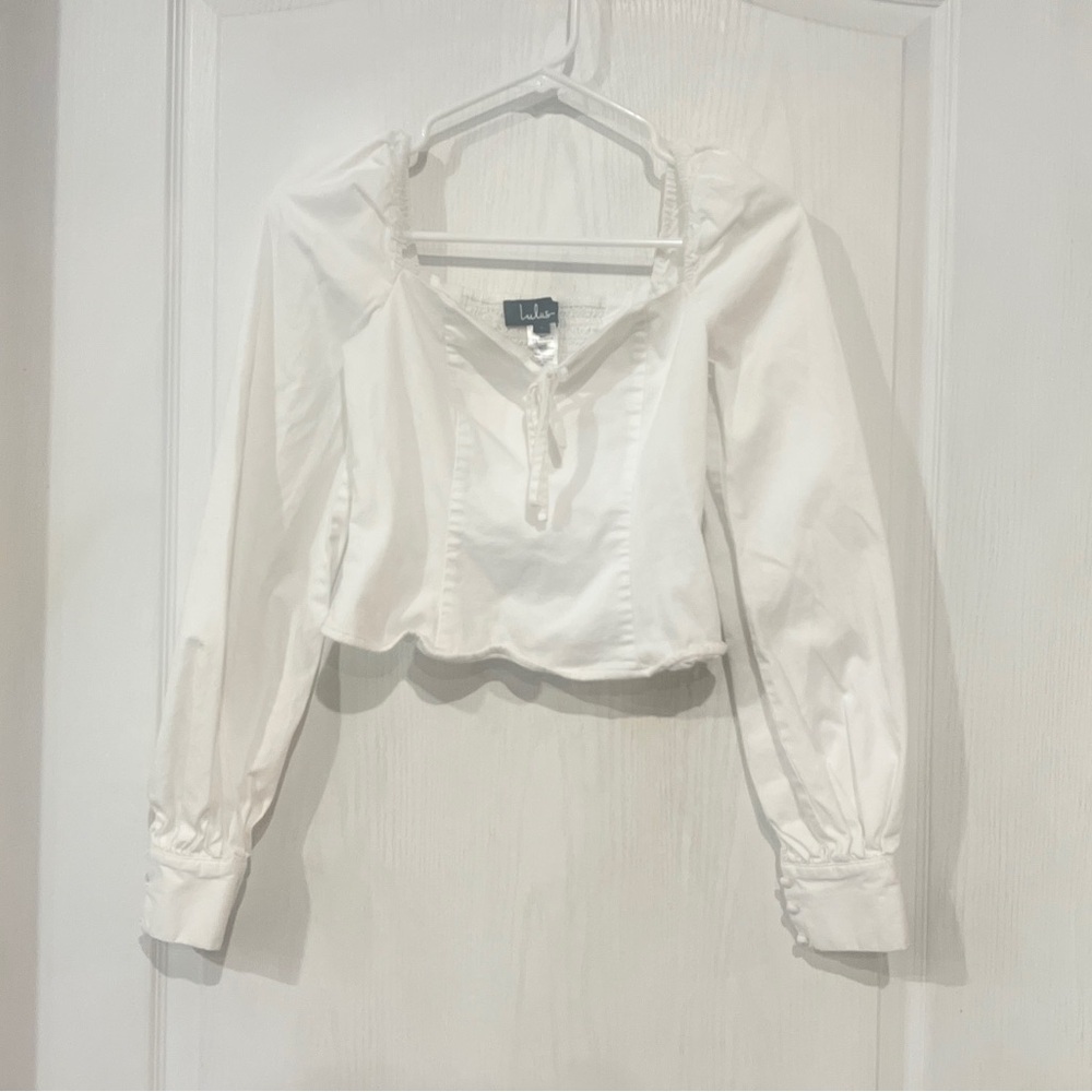 Final price Lulu's Cropepd White Blouse